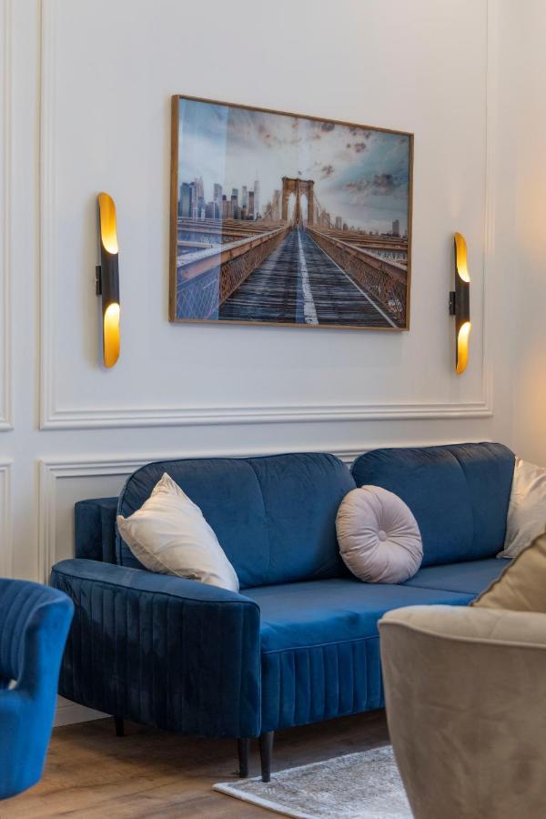 Luxurious Central Grand Home W/ 3Bedrm 2Bathrm Budapest Bagian luar foto